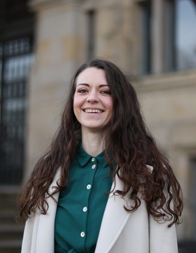 Traurednerin Christina Hein mit guter Laune in Hannover.